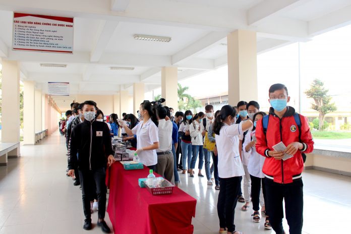 Đã có 25 trường Đại học quyết định cho sinh viên nghỉ thêm 1 tuần nữa đến hết ngày 16/2-2