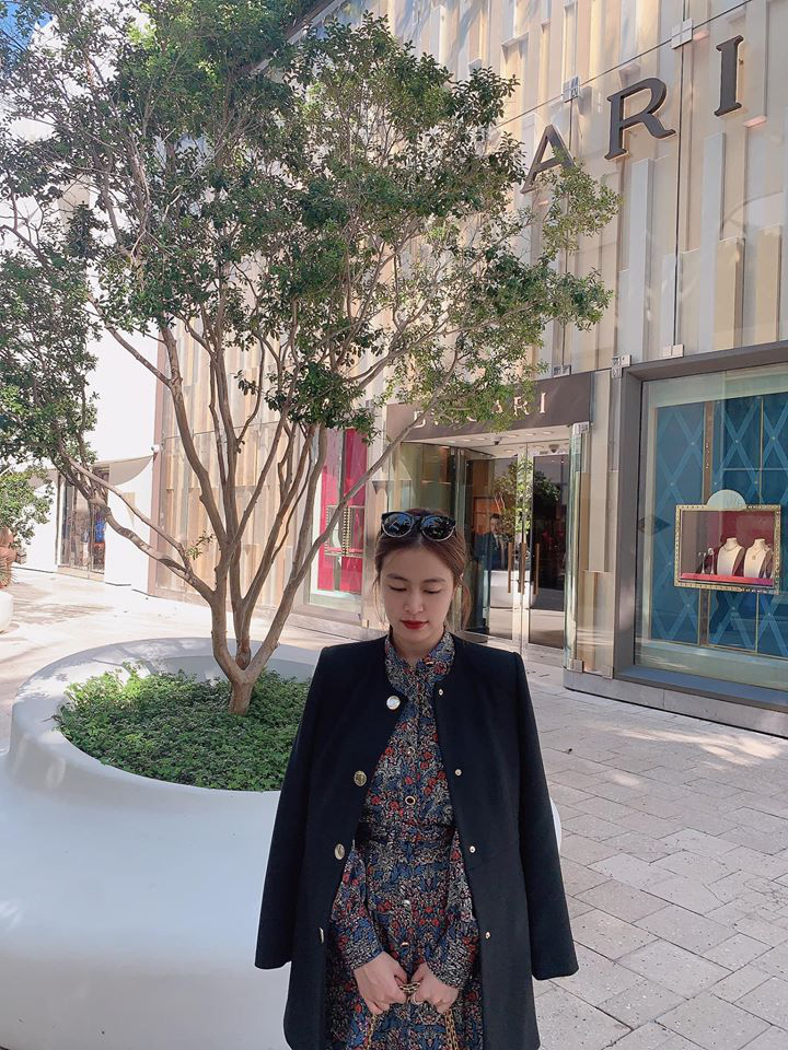 Hoàng Thùy Linh khoe street style nhưng dân tình chỉ chú ý vào chiếc kính râm thấp thoáng bóng hình Gil Lê-1