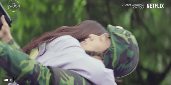 Cô gái rơi tự do bình thản thông báo về cái chết của mình, Ngôi làng tử khí gợi nhắc phim đang gây sốt của Hyun Bin-3