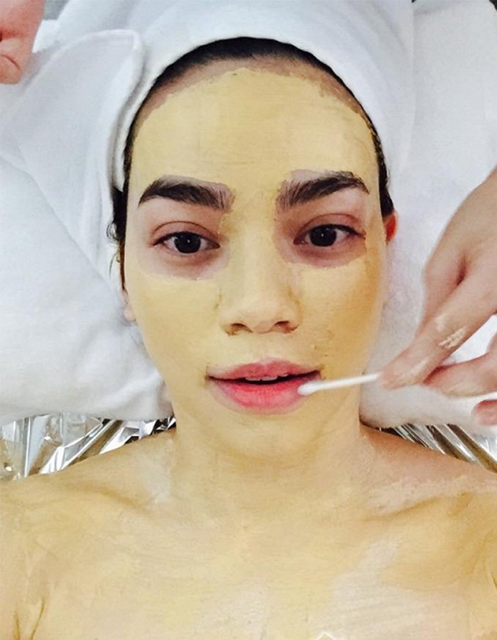 Bảo Thy uống rượu vàng phòng Corona, hóa ra kim loại đắt đỏ này chính là kho báu dưỡng nhan-3