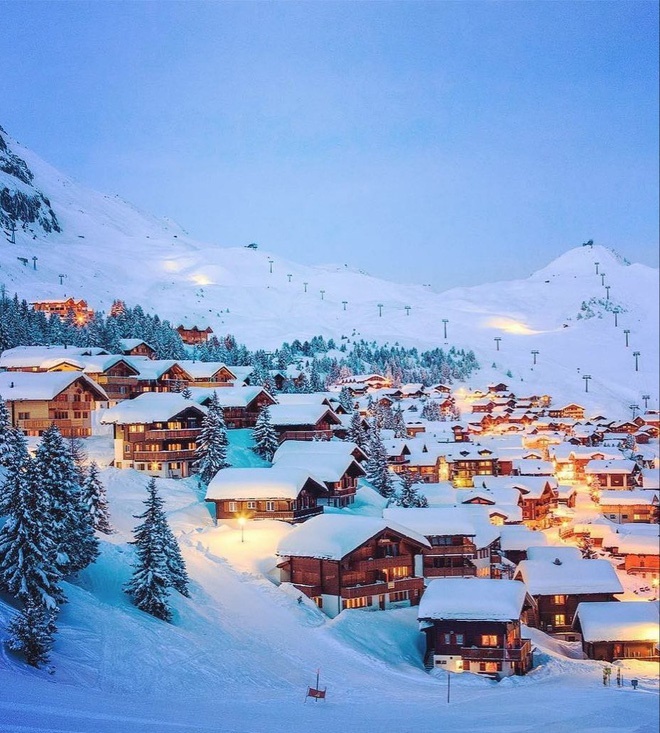 Choáng ngợp trước vẻ đẹp siêu thực của ngôi làng không xe hơi được mệnh danh là thiên đường mùa đông ở Thụy Sĩ-10