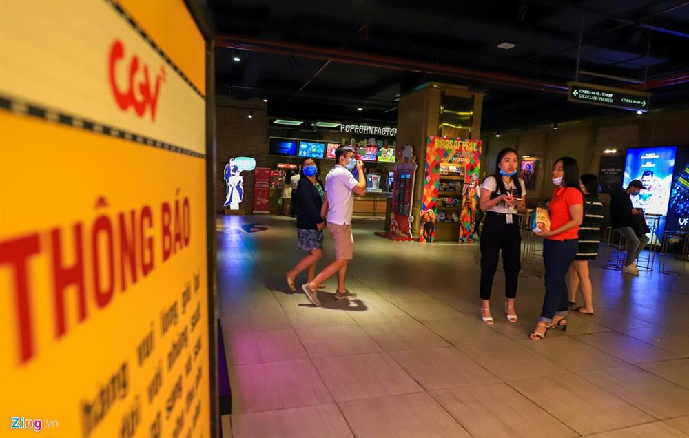 Cảnh vắng lặng khác lạ ở các trung tâm thương mại TP.HCM-14