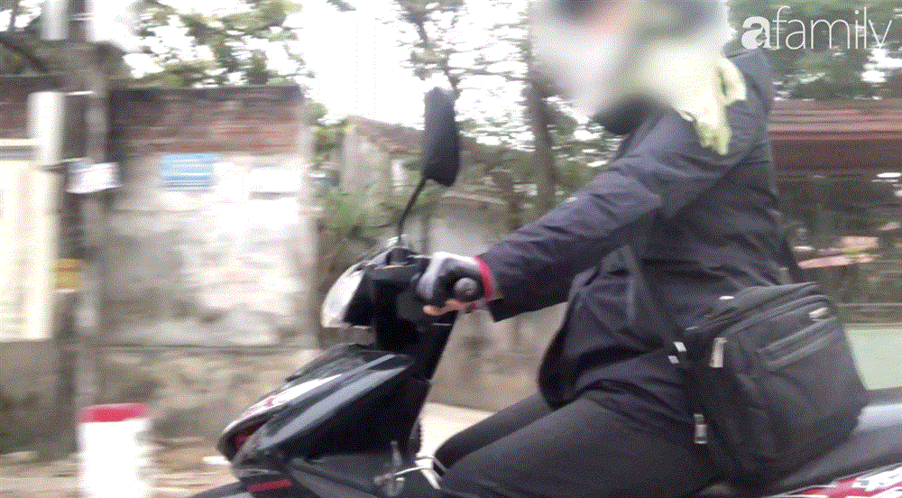 Màn cưỡng chế” lên đò tại lễ hội Chùa Hương: Từ trên bờ xuống thuyền giá được thay đổi chóng mặt, khách từ chối đi cũng không được cho lên bờ-2