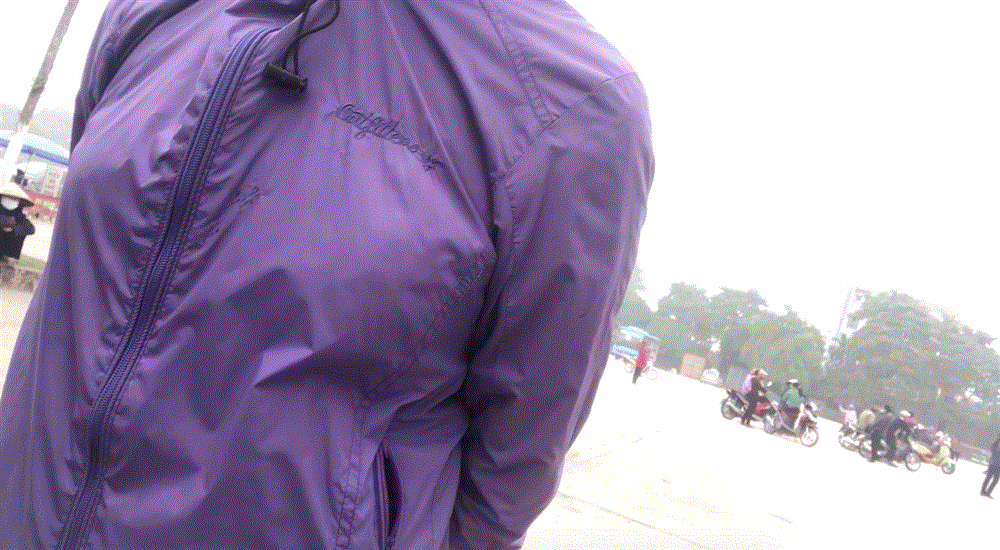 Màn cưỡng chế” lên đò tại lễ hội Chùa Hương: Từ trên bờ xuống thuyền giá được thay đổi chóng mặt, khách từ chối đi cũng không được cho lên bờ-4