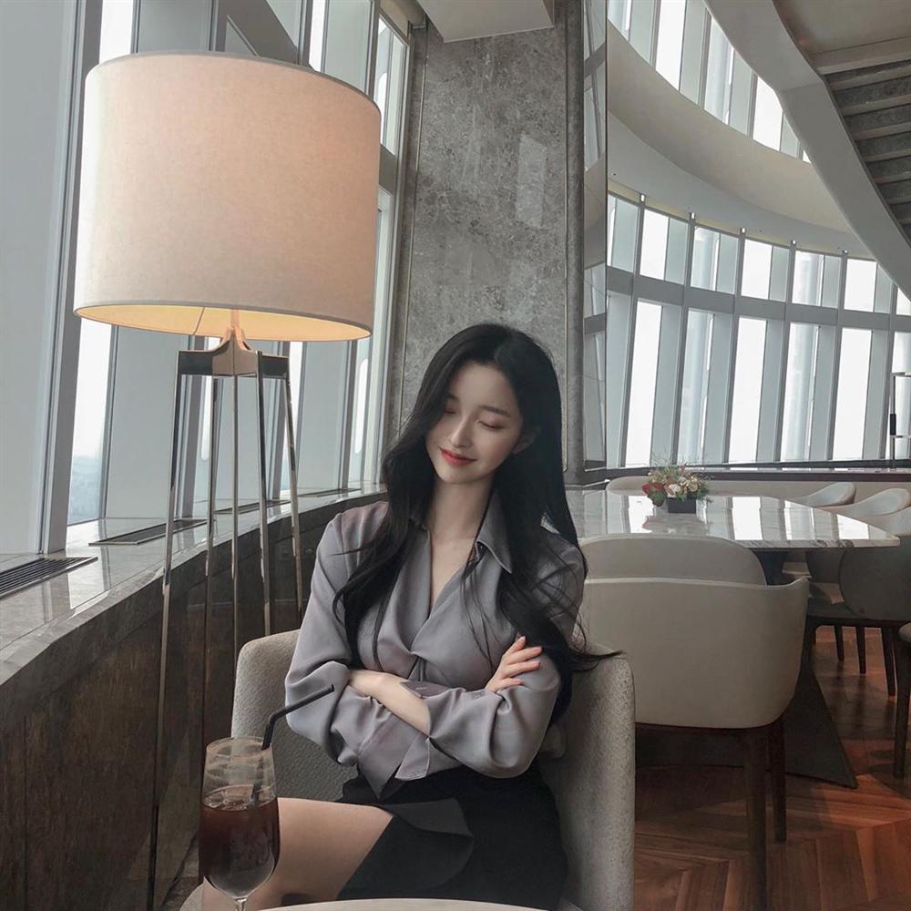 Lách luật chốn công sở bằng 4 item tưởng như quen mặt nhưng luôn sang chảnh, thời thượng hết nấc-12