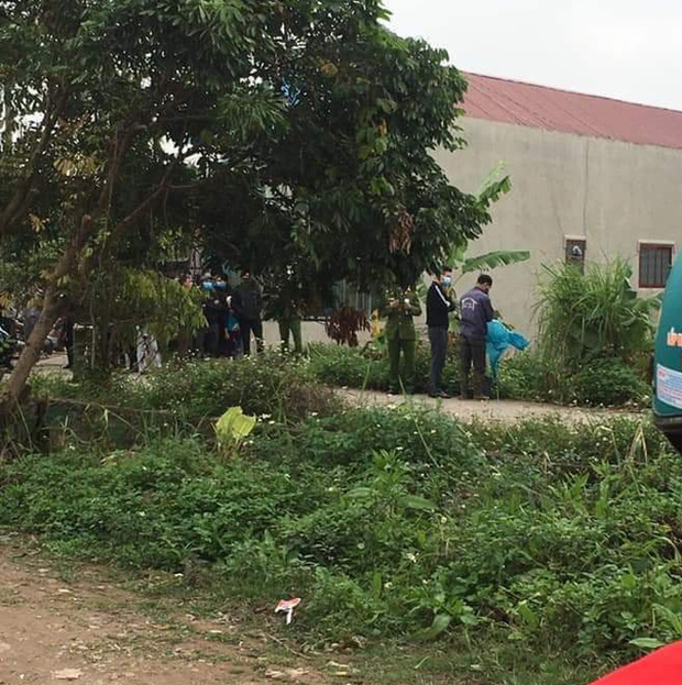 Ninh Bình: Người dân bàng hoàng phát hiện thi thể nam giới sau khi ngửi thấy mùi lạ-1