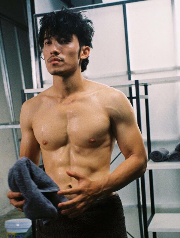 Lâu rồi mới thấy Liên Bỉnh Phát cởi áo khoe body chuẩn tượng tạc, chỉ một clip đã đủ làm hội chị em mất máu”-2