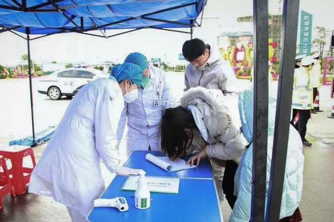 Tâm sự của người con Vũ Hán vô tình rời đi trước khi dịch bùng phát: Dù quê hương có tệ đến đâu thì vẫn muốn ở bên cạnh gia đình mình-5