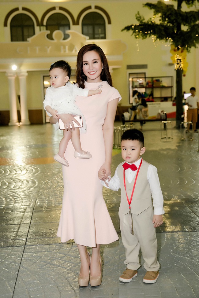 Trào lưu ra nước ngoài sinh con của sao nữ Việt: Hoa hậu Phạm Hương con gần một tuổi mới dám công khai nhưng Maya còn che giấu tài tình hơn-12