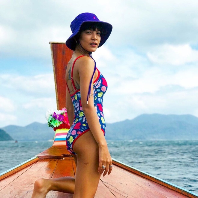 Nhan sắc nóng bỏng, cá tính của mỹ nhân Thái nổi tiếng trong MV Hương Giang-18