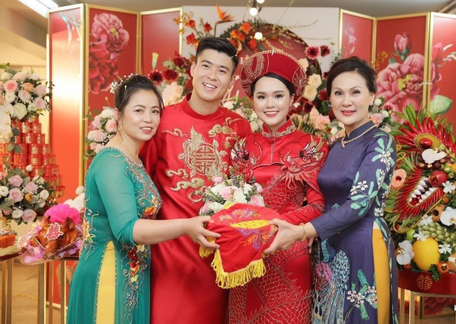 Trước khi đám cưới, Duy Mạnh và Quỳnh Anh thường diện đồ đôi đắt đỏ-1