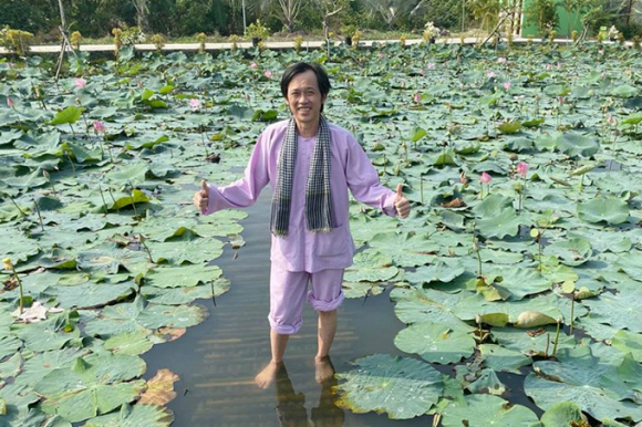 Sau 2 năm hạn chế mọi hoạt động showbiz, cuộc sống ở tuổi 51 của danh hài Hoài Linh thay đổi thế nào?-2