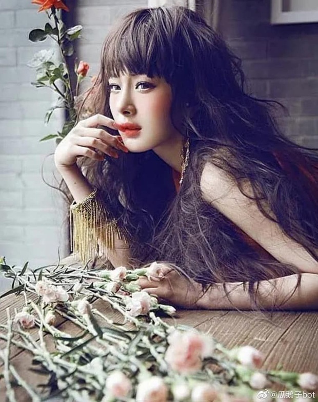 Dương Mịch có 1 bộ ảnh ít ai biết từ thuở xa lắc, tóc búp bê, trang điểm đậm hoàn toàn khác diện mạo như bây giờ-3