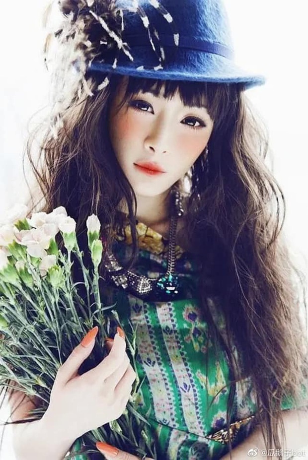 Dương Mịch có 1 bộ ảnh ít ai biết từ thuở xa lắc, tóc búp bê, trang điểm đậm hoàn toàn khác diện mạo như bây giờ-4