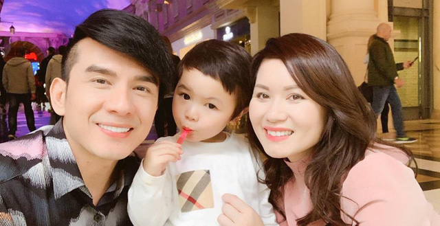 Bị hủy 12 show diễn thiệt hại tiền tỷ, Đan Trường đột ngột về Mỹ với vợ con-3
