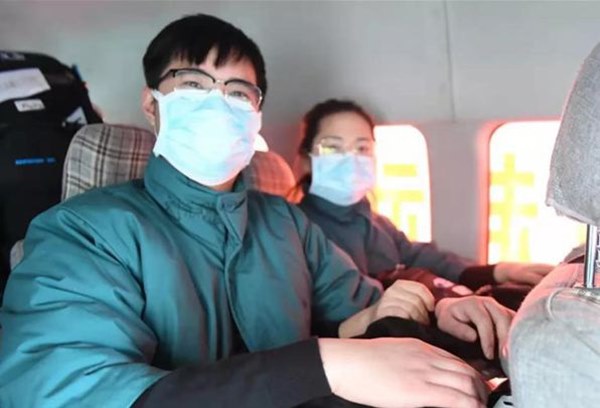 Những câu chuyện ấm lòng ở tâm dịch bệnh Vũ Hán: Cảm ơn bạn, thật tuyệt vời khi có bạn trên cuộc đời này-8