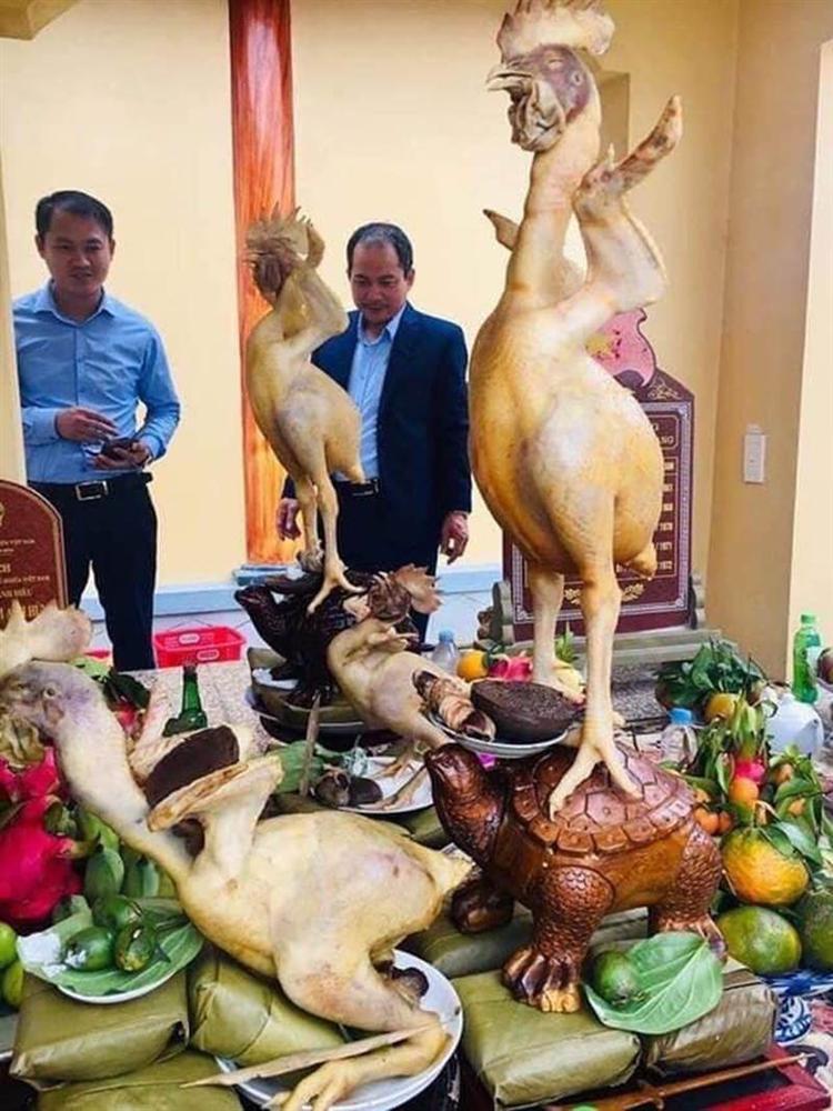Hình ảnh phi đội gà bay trên mâm cúng rằm tháng Giêng khiến dân mạng vô cùng sửng sốt-2