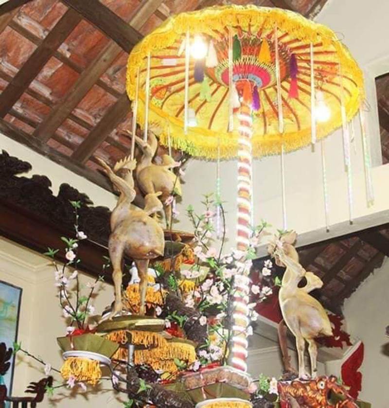 Hình ảnh phi đội gà bay trên mâm cúng rằm tháng Giêng khiến dân mạng vô cùng sửng sốt-3