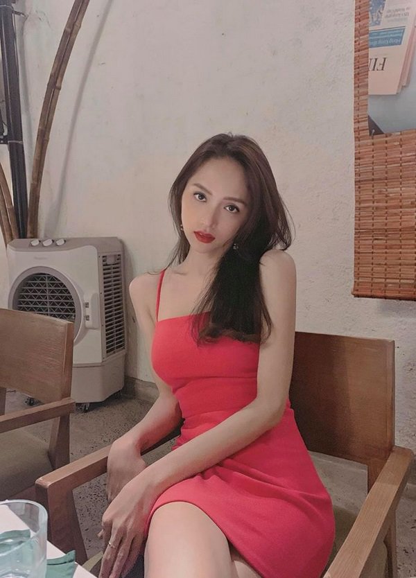 Thấy chi tiết nhạy cảm do lớp áo mỏng của Hương Giang trong MV mới, fans chỉ biết thở dài-4