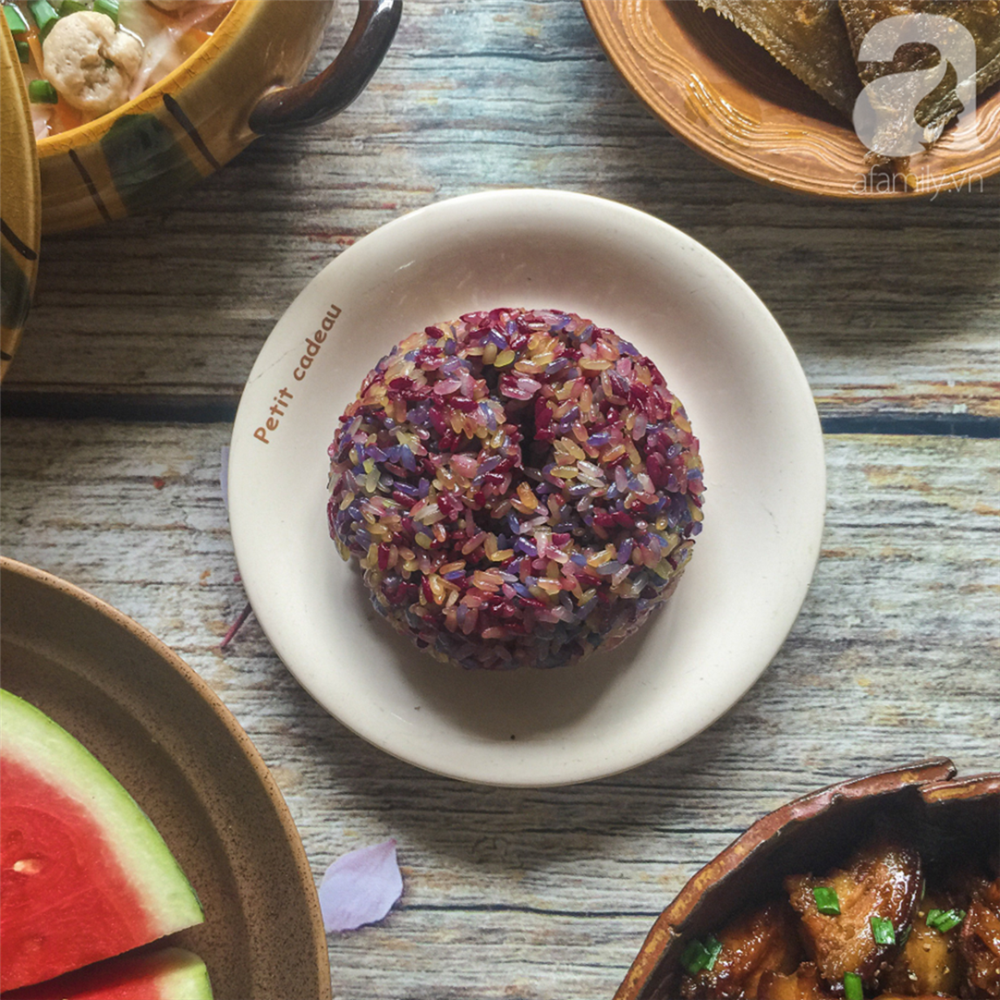 Mâm cơm cuối tuần đẹp mê đắm của mẹ đảm Sài Gòn, ai nhìn cũng ưng ngay!-4