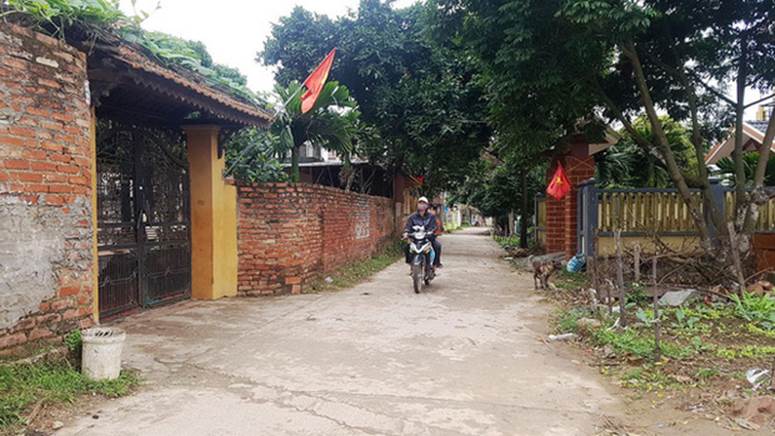 Thuốc khử trùng bao trùm làng quê có nhiều người nhiễm nCoV nhất cả nước-8