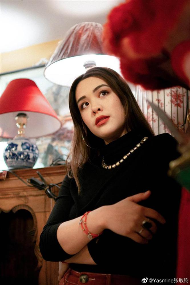 Nhan sắc lai Tây hút hồn của con gái nữ thần gợi cảm gốc Việt Chung Lệ Đề-3