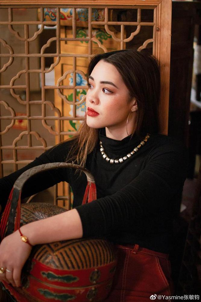 Nhan sắc lai Tây hút hồn của con gái nữ thần gợi cảm gốc Việt Chung Lệ Đề-4