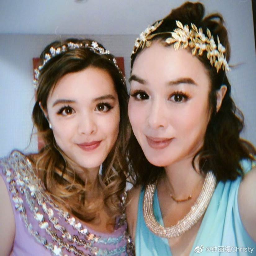 Nhan sắc lai Tây hút hồn của con gái nữ thần gợi cảm gốc Việt Chung Lệ Đề-12