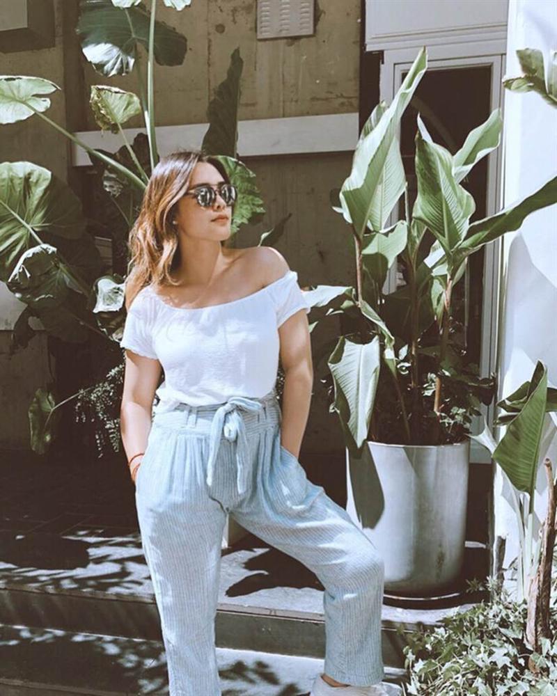 Nhan sắc lai Tây hút hồn của con gái nữ thần gợi cảm gốc Việt Chung Lệ Đề-7