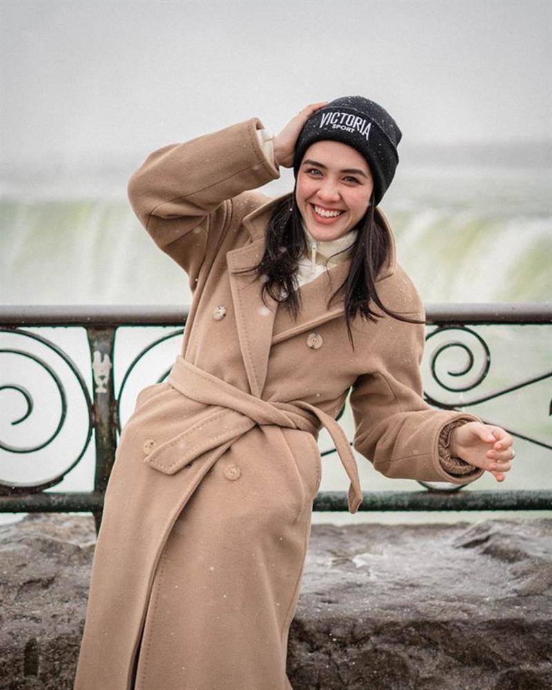 Nhan sắc lai Tây hút hồn của con gái nữ thần gợi cảm gốc Việt Chung Lệ Đề-20