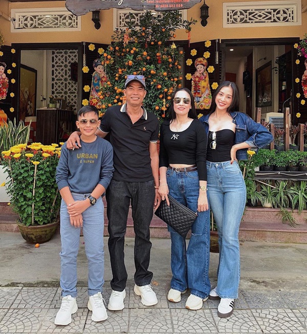 Kiểu quần kéo chân” hot hit mùa xuân của loạt sao Việt: Nhìn qua là muốn tậu về diện ngay và luôn-5