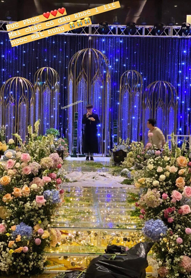 Cô dâu Quỳnh Anh hé lộ sân khấu hôn lễ tối nay tại khách sạn 5 sao: Lung linh như lâu đài cổ tích, sàn lễ đường bằng thủy tinh-1