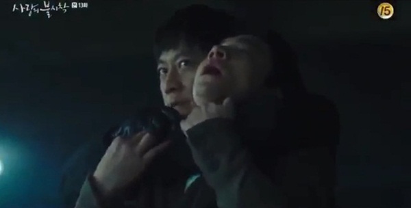 Crash Landing On You tập 13: Son Ye Jin bị bắn khiến Hyun Bin òa khóc nức nở, một cái kết bi thương dành cho đôi trẻ?-9