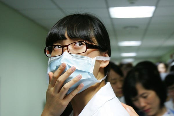 Chuyên gia Mỹ dự đoán 3 cái kết có thể sẽ xảy ra đối với virus corona Vũ Hán-3