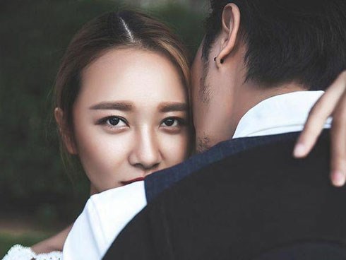 Sốc nặng khi bồ của chồng tới tận nhà ăn ngủ được mẹ chồng bao che, cô vợ trẻ xử lý cao tay