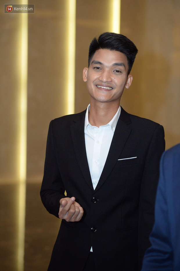 Duy Mạnh - Quỳnh Anh bật khóc trong đám cưới, bố cô dâu xúc động nhắn nhủ: Dẫu gian nan mong 2 con vẫn bên nhau-14