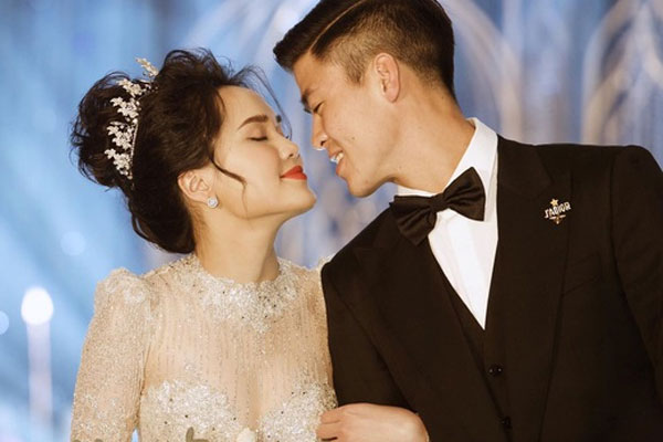 Sau đám cưới, Duy Mạnh bị đào lại clip hát Nắm lấy tay anh lệch tone-1