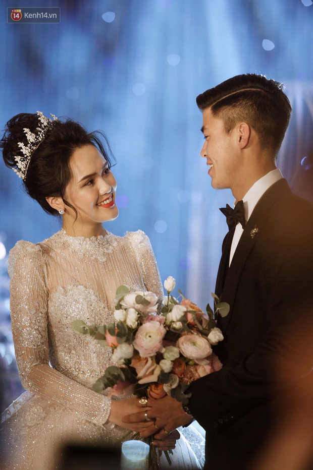 Loạt khoảnh khắc đẹp nức nở trong đám cưới Quỳnh Anh - Duy Mạnh: Cổ tích của công chúa và hoàng tử thật rồi!-10