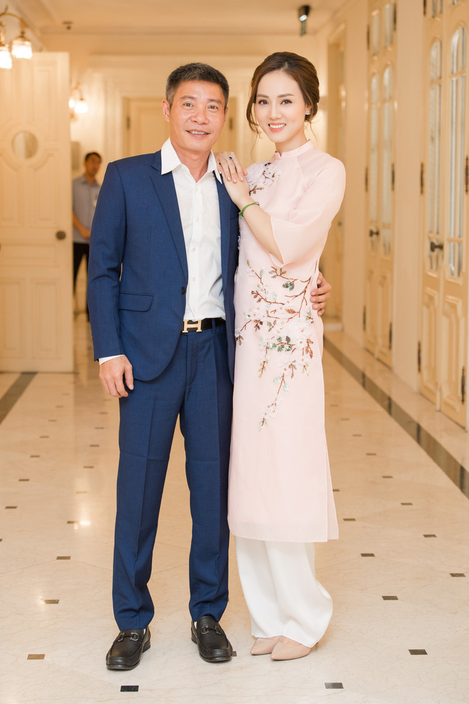 NSND Công Lý khẳng định không bao giờ mời bạn gái kém 15 tuổi làm phim, chia sẻ lý do người cũ, người mới qua mặt anh hàng ngày-5