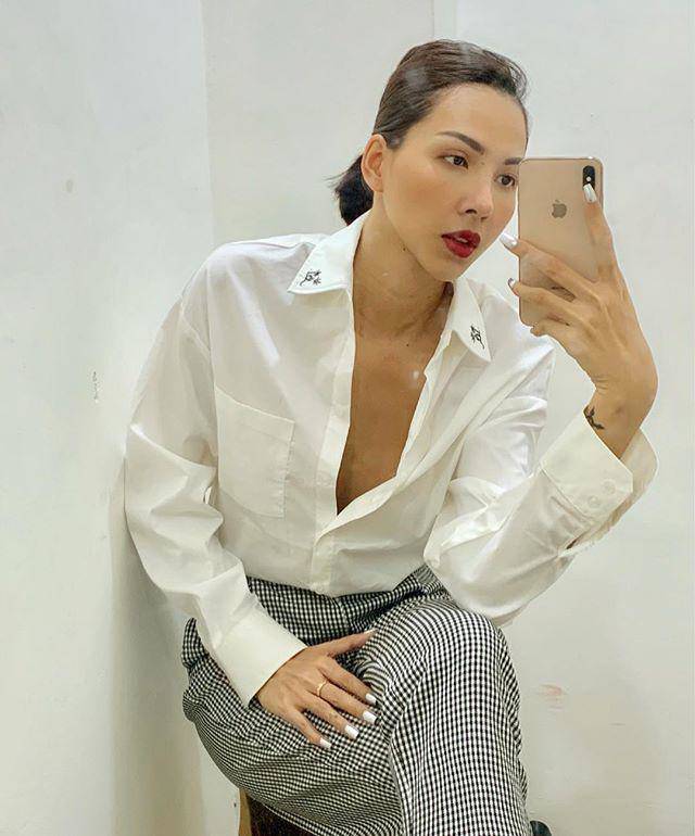 Trang phục đinh của sao Việt: Ngọc Trinh mê áo cúp ngực, U40 Lệ Quyên có sở thích táo bạo-24