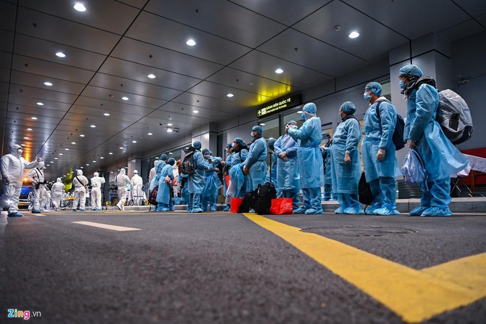 Chuyến bay đặc biệt đưa 30 công dân Việt Nam từ tâm dịch virus Corona Vũ Hán về nước-10