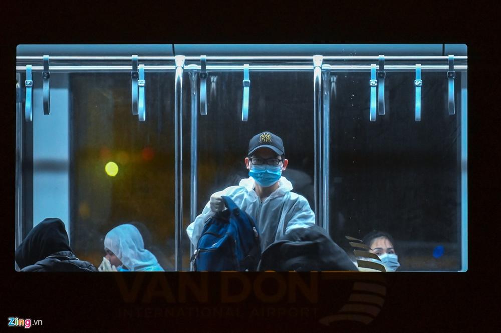 Chuyến bay đặc biệt đưa 30 công dân Việt Nam từ tâm dịch virus Corona Vũ Hán về nước-6