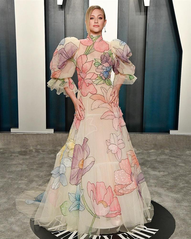 Tiệc hậu Oscar: Các sao lên đồ xuất sắc hơn hẳn sự kiện chính, hot nhất là Kylie Jenner với bộ váy bó đến độ... không ngồi được-17