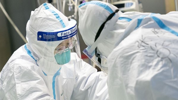 Chuyên gia dịch tễ hàng đầu Trung Quốc: Trong những trường hợp hiếm gặp, thời gian ủ bệnh của virus corona có thể lên đến 24 ngày”-1
