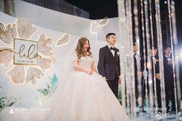 Chuyện tình cổ tích của cặp đũa lệch: Chàng vỗ béo nàng đến 100kg vì sợ mất, bảo vệ đối phương trước mọi chỉ trích và cái kết cực đáng yêu-4