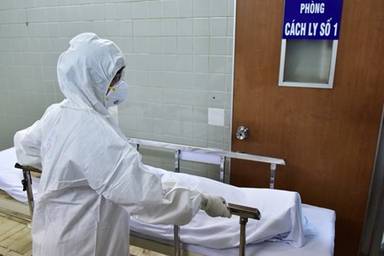 Bé 3 tháng tuổi dương tính với virus corona là ca thứ 15 tại Việt Nam