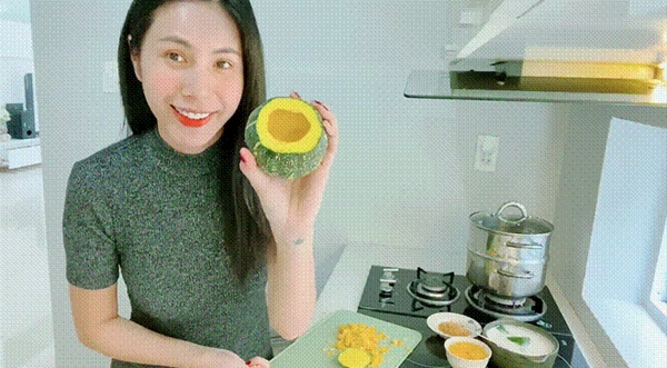 Thuỷ Tiên làm chè bí đỏ bồi bổ cho chồng, ai cũng phải ghen tị: Vinh là người đàn ông sướng nhất đó Vinh ơi-3