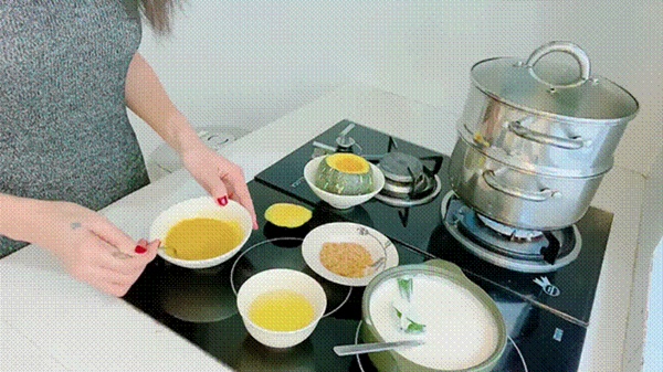 Thuỷ Tiên làm chè bí đỏ bồi bổ cho chồng, ai cũng phải ghen tị: Vinh là người đàn ông sướng nhất đó Vinh ơi-4