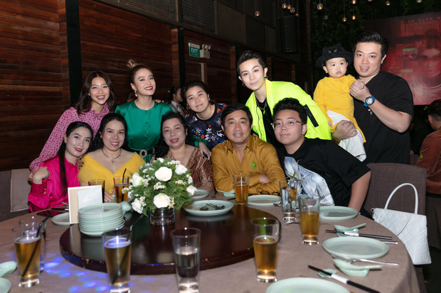 Giữa tin đồn sống chung, Gil Lê và Hoàng Thùy Linh check in đón bình minh cùng một nơi: Muốn khẳng định gì đây?-6