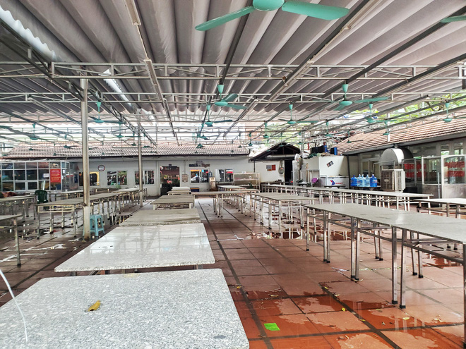 Hàng nhậu nổi tiếng nhất nhì Hà Nội đóng cửa im lìm, bàn ghế phủi bụi vì dịch Corona-6